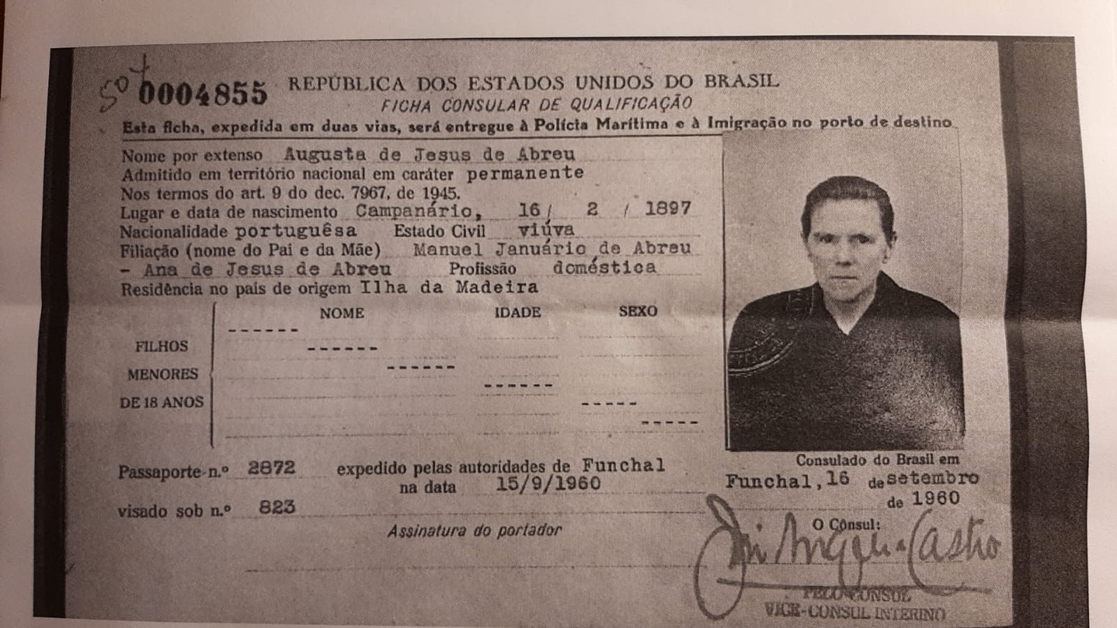 Ficha consular de qualificação de Augusta Abreu, 1960