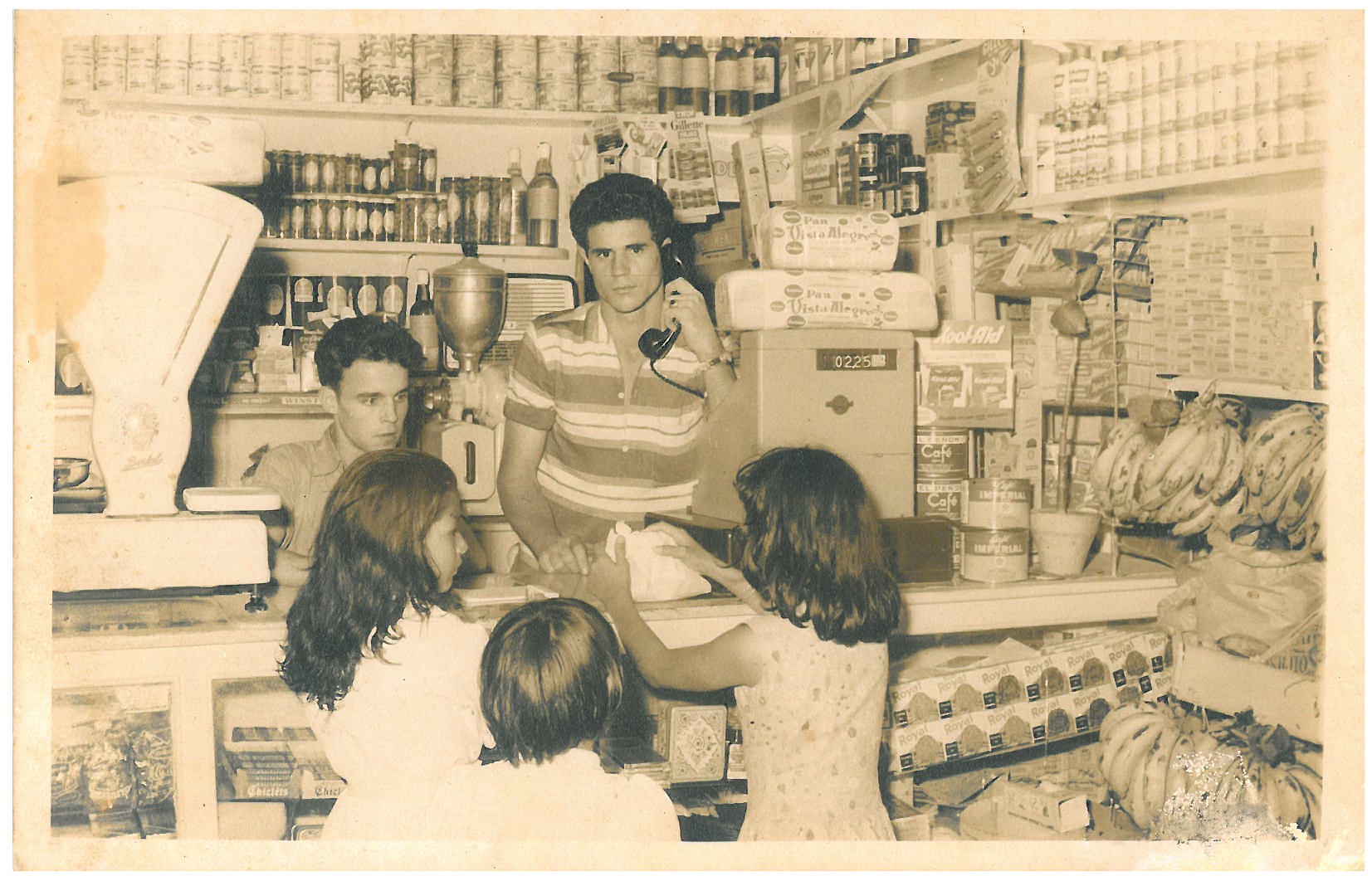 João na venda ao telefone, Venezuela, cerca de 1958
