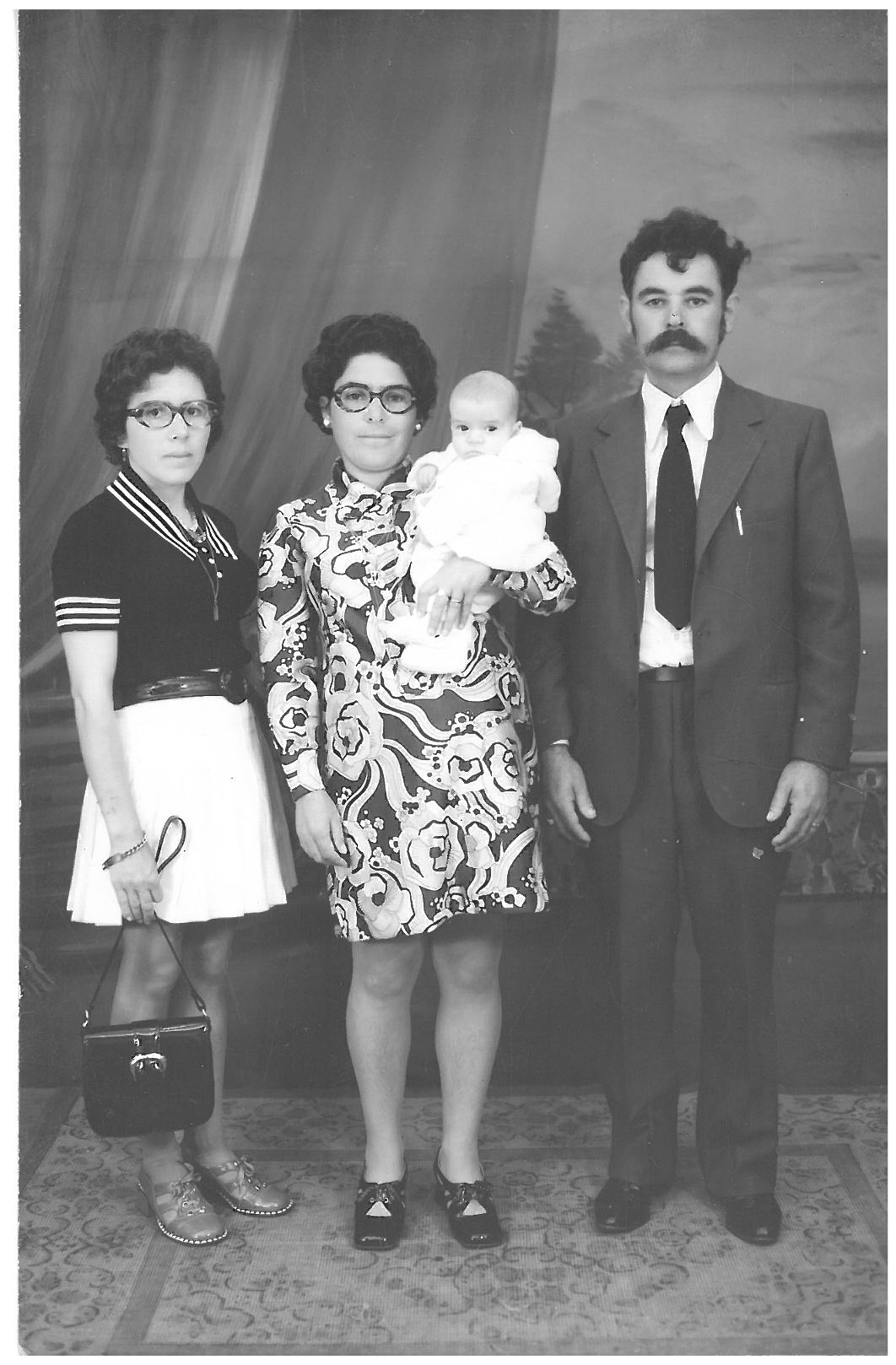 Laura Fernandes, Conceição Fernandes com um dos filhos e marido